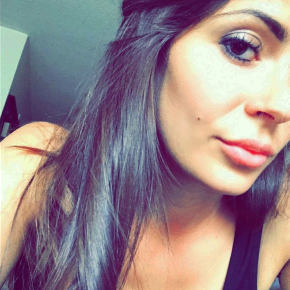 Meet your Posher, Tara - Picture 4 of 5